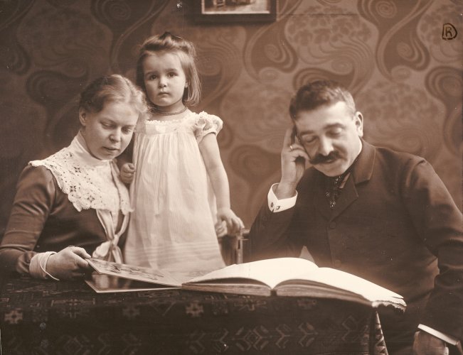 Mary, Marietta und Aby Warburg, 1901